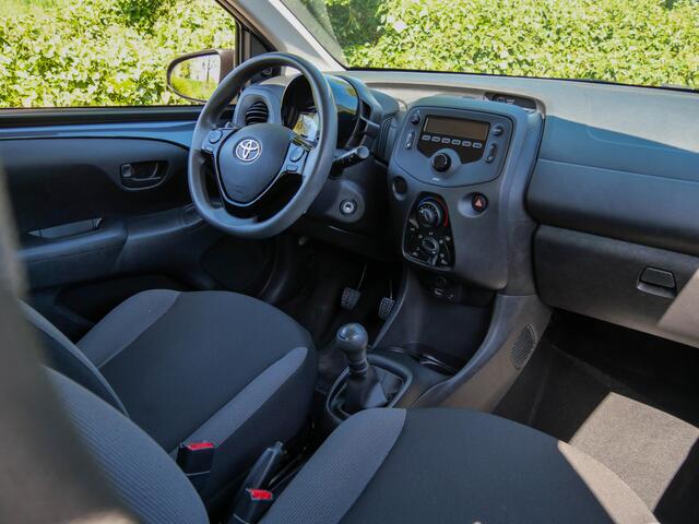 Toyota AYGO 1.0 VVT-i x-fun | CRUISE CONTROL | BLUETOOTH |
