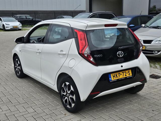 Toyota AYGO 1.0 VVT-i x-play Carplay Camera Cruise
