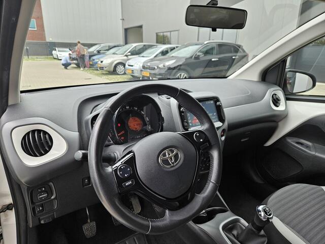 Toyota AYGO 1.0 VVT-i x-play Carplay Camera Cruise