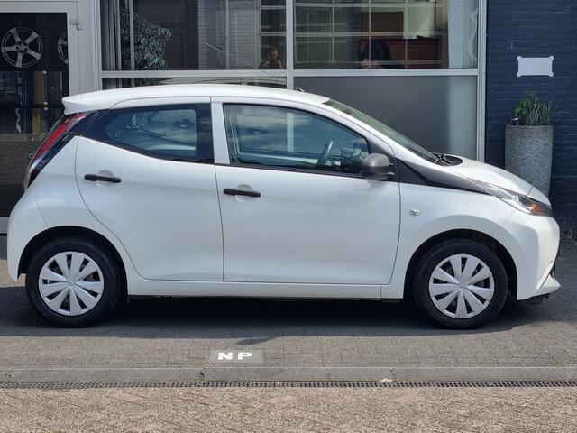 Toyota AYGO 1.0 VVT-i x-fun NAP / AIRCO /