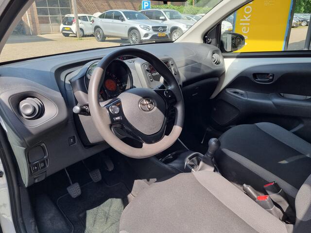 Toyota AYGO 1.0 VVT-i x-fun NAP / AIRCO /