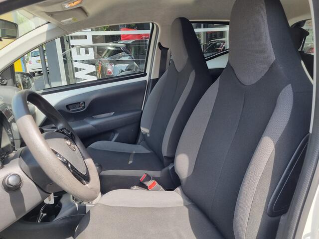 Toyota AYGO 1.0 VVT-i x-fun NAP / AIRCO /
