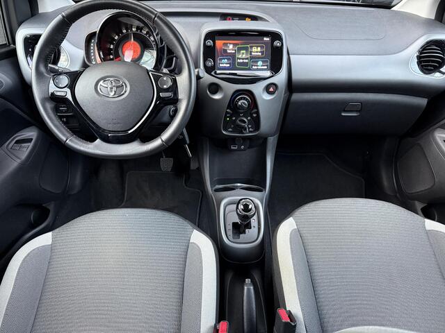 Toyota AYGO 1.0 VVT-i x-play Automaat /Airco / Navigatie CarPlay / Camera / DAB Radio