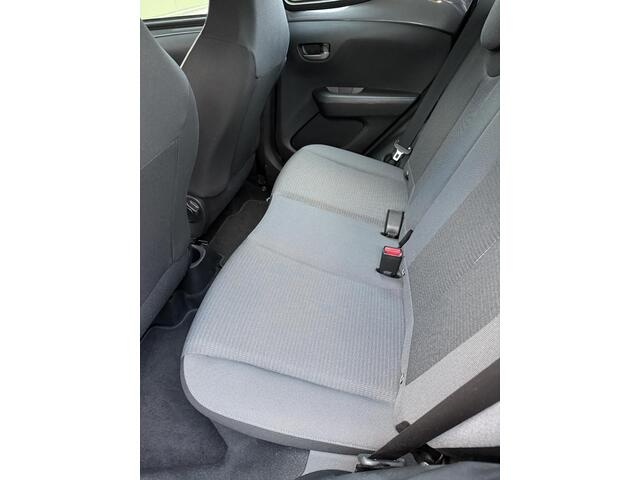 Toyota AYGO 1.0 VVT-i x-play Automaat /Airco / Navigatie CarPlay / Camera / DAB Radio