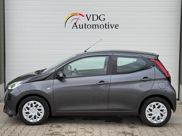 Toyota AYGO 1.0 VVT-i x-play Automaat /Airco / Navigatie CarPlay / Camera / DAB Radio