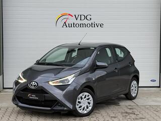 toyota-aygo-1.0-vvt-i-x-play-automa