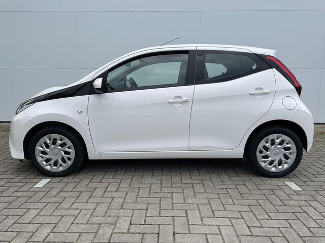 Toyota AYGO 1.0 VVT-i x-play / Navigatie / Camera / Cruise control /