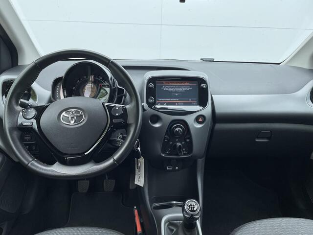 Toyota AYGO 1.0 VVT-i x-play / Navigatie / Camera / Cruise control /