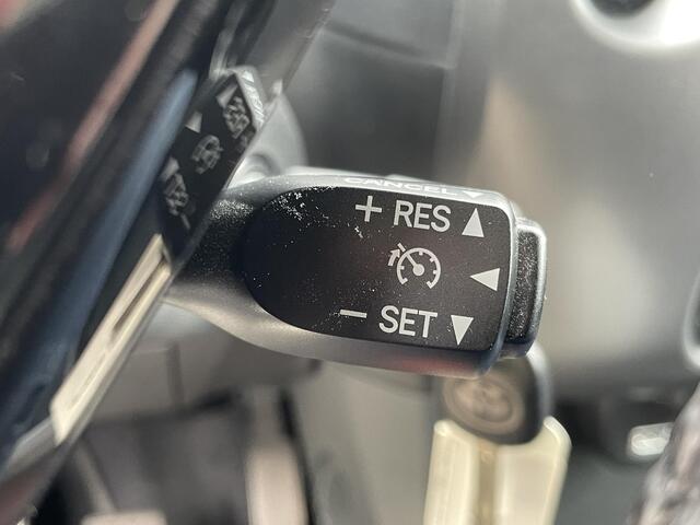 Toyota AYGO 1.0 VVT-i x-play / Navigatie / Camera / Cruise control /