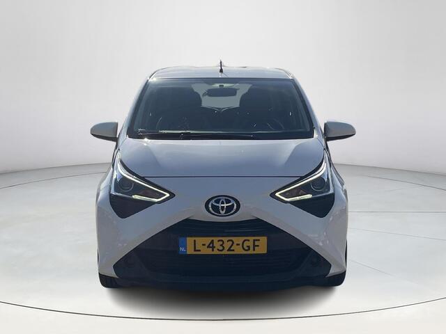 Toyota AYGO 1.0 VVT-i x-play **APPLE CARPLAY/ PARKEERCAMERA/ 36 MAANDEN GARANTIE**