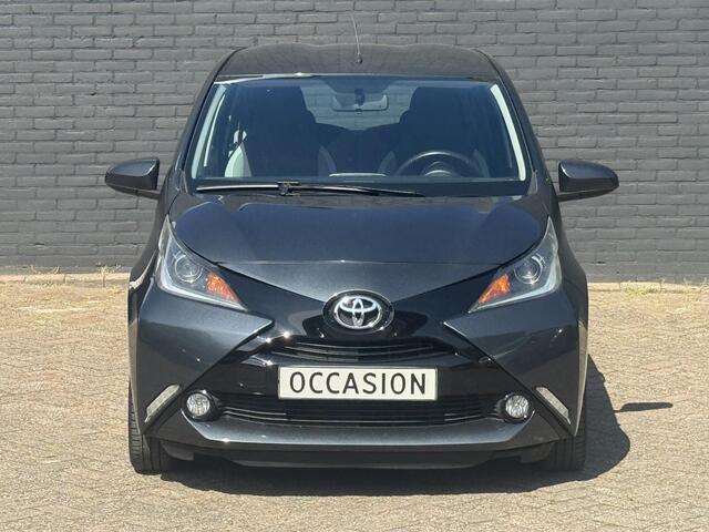 Toyota AYGO 1.0 VVT-i x-play I INCL. ¤ 850,00 AFL.KOSTEN + BOVAG GARANTIE