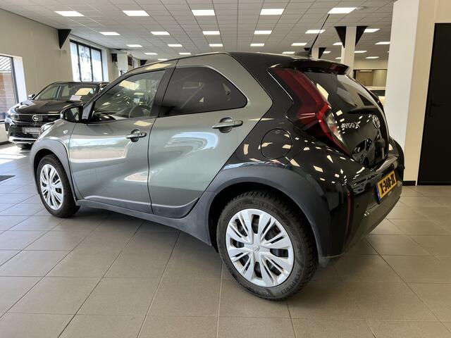 Toyota AYGO X 1.0 VVT-i MT Envy / Climate.C / Stoelverw. / Camera / Pdc V en A