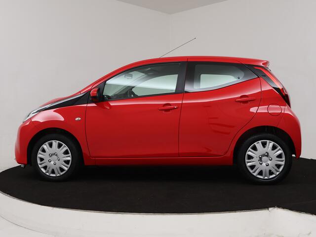 Toyota AYGO 1.0 VVT-i x-play limited