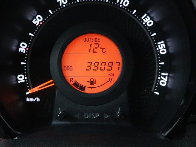 Toyota AYGO 1.0 VVT-i x-play limited