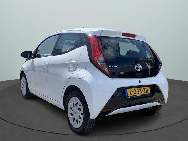 Toyota AYGO 1.0 VVT-i x-play