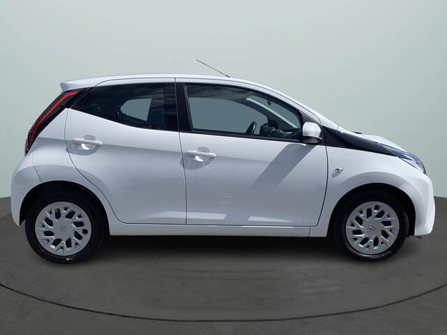 Toyota AYGO 1.0 VVT-i x-play