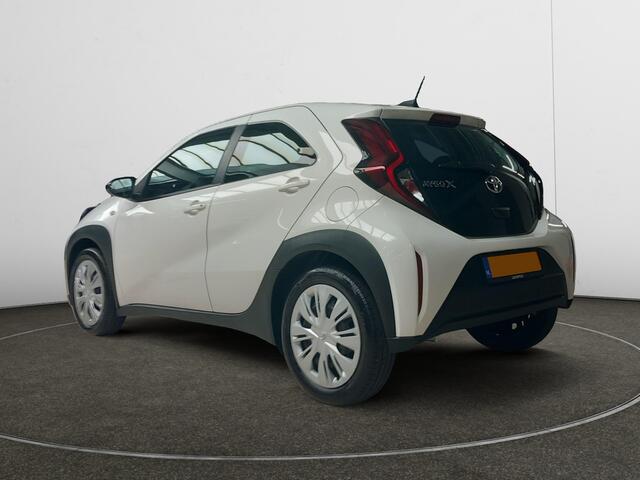 Toyota AYGO X 1.0 VVT-i MT Play | Airco | DAB | Bluetooth | stoelverwarming | achteruitrijcamera |