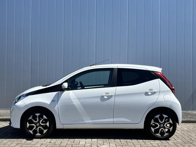 Toyota AYGO 1.0 VVT-i x-joy Clima Apple carplay Android auto NL auto 1e eig Dealer onderhouden