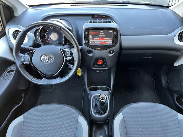 Toyota AYGO 1.0 VVT-i x-joy Clima Apple carplay Android auto NL auto 1e eig Dealer onderhouden