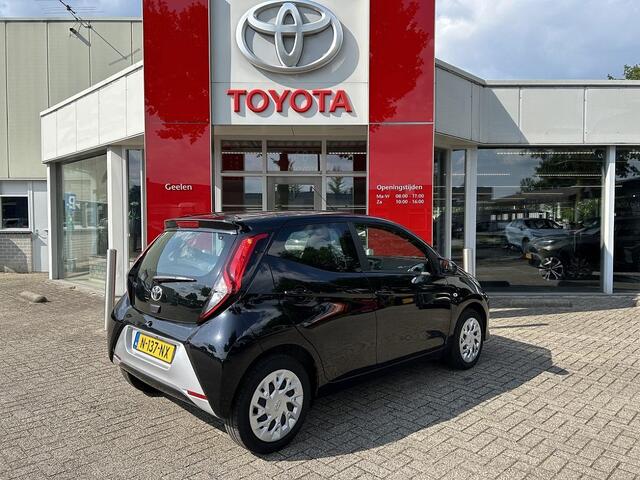 Toyota AYGO 1.0 VVT-i x-play, Navi, Camera, Bluetooth