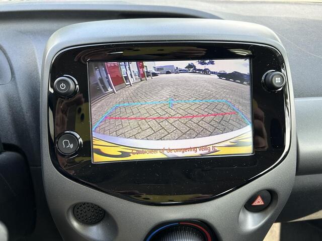 Toyota AYGO 1.0 VVT-i x-play, Navi, Camera, Bluetooth