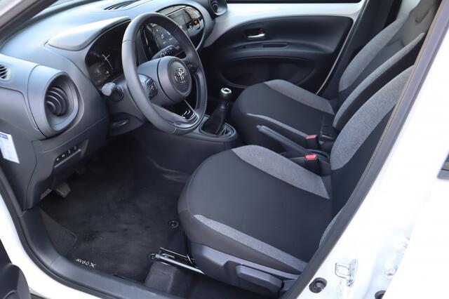 Toyota AYGO 1.0 VVT-i MT Play AdaptiveCruise/Apple/AndroidAuto
