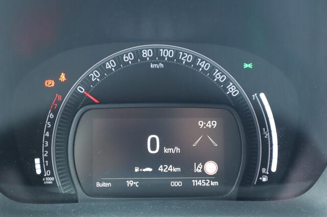 Toyota AYGO 1.0 VVT-i MT Play AdaptiveCruise/Apple/AndroidAuto
