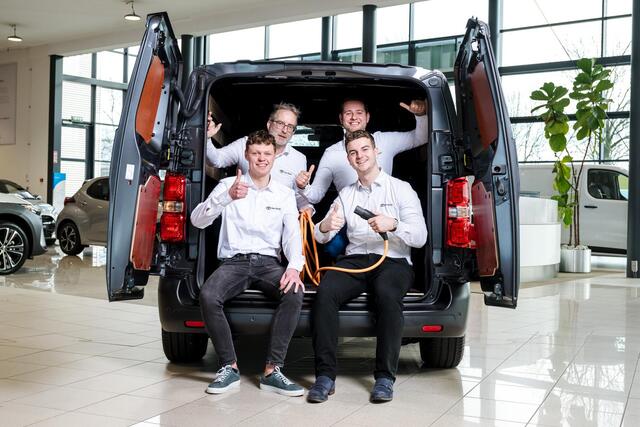 Toyota AYGO 1.0 VVT-i x-Fun, Airco, Dealer onderhouden, Elektrische Ramen voor, Centrale Deurvergrendeling!
