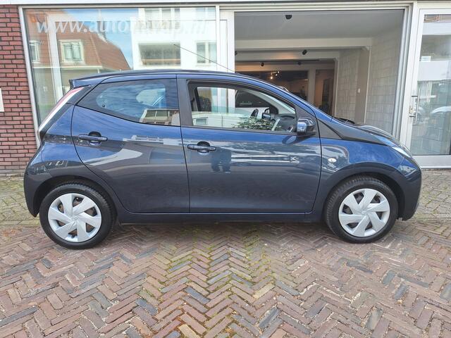 Toyota AYGO 1.0 VVT-i X-Play 5Drs /44.000 Km/Camera/Airco/1e Eig/Garantie