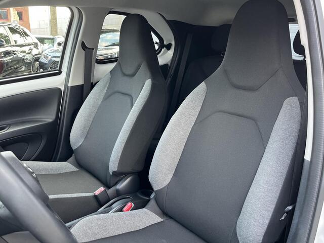 Toyota AYGO X 1.0 VVT-i S-CVT first AUTOMAAT / Apple Carplay - Android Auto