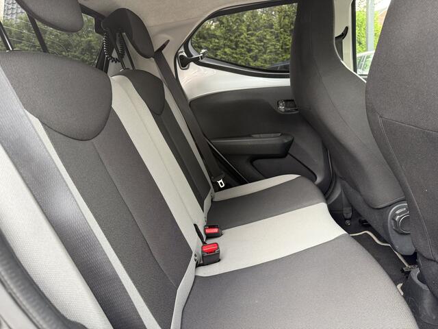 Toyota AYGO 1.0 VVT-i 5d Automaat, Geen airco!