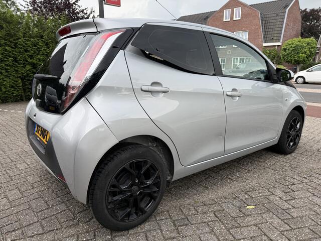 Toyota AYGO 1.0 VVT-i 5d Automaat, Geen airco!