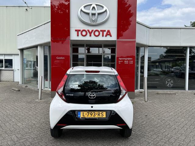 Toyota AYGO 1.0 VVT-i x-play, Apple carplay, Camera