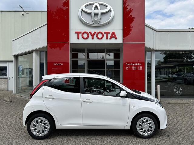 Toyota AYGO 1.0 VVT-i x-play, Apple carplay, Camera