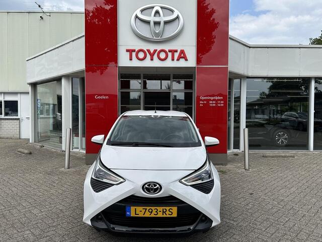 Toyota AYGO 1.0 VVT-i x-play, Apple carplay, Camera