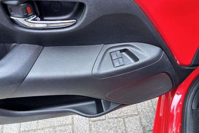 Toyota AYGO 1.0 VVT-i x-play Apple Carplay Android Auto, Camera, Airco