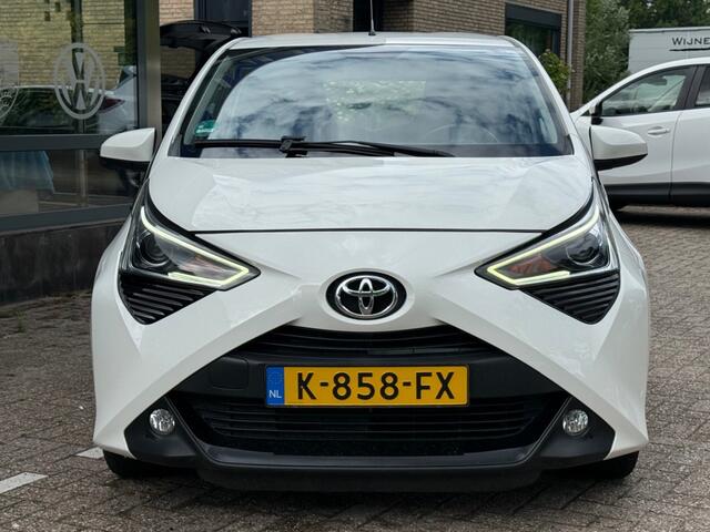 Toyota AYGO 1.0 VVT-I X-First Automaat Airco Camera Apple Carplay