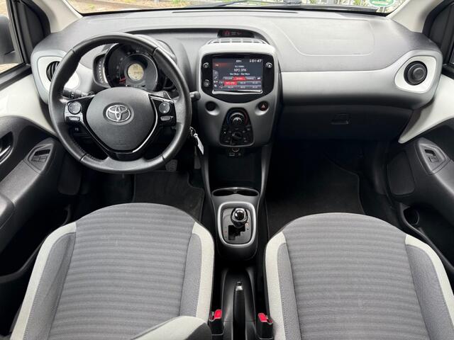 Toyota AYGO 1.0 VVT-I X-First Automaat Airco Camera Apple Carplay
