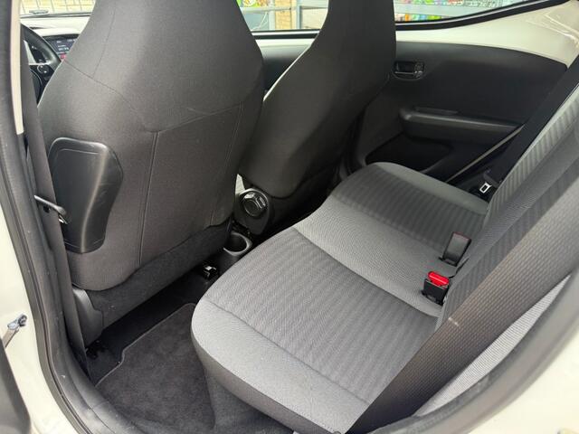 Toyota AYGO 1.0 VVT-I X-First Automaat Airco Camera Apple Carplay