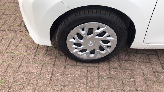 Toyota AYGO 1.0 VVT-i x-play
