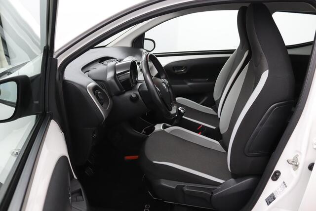 Toyota AYGO 1.0 VVT-i x-play | Lichtmetalen Velgen | Airco | 5-Deurs | Mistlampen Voor |