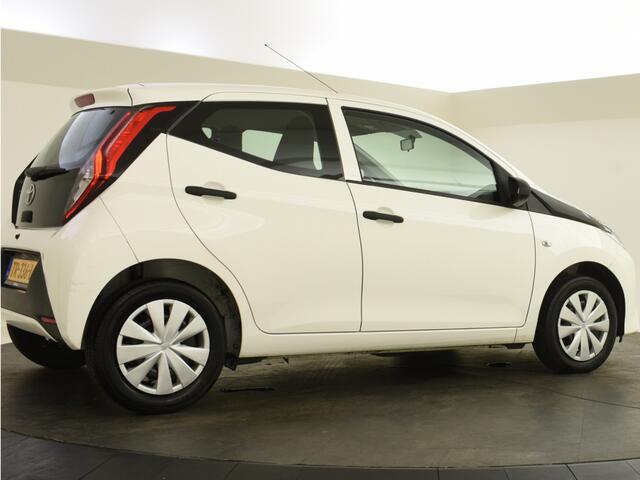 Toyota AYGO 1.0 VVT-i x-fun