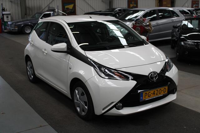 Toyota AYGO 1.0 VVT-i x-play Airco, Isofix, 5 Deurs