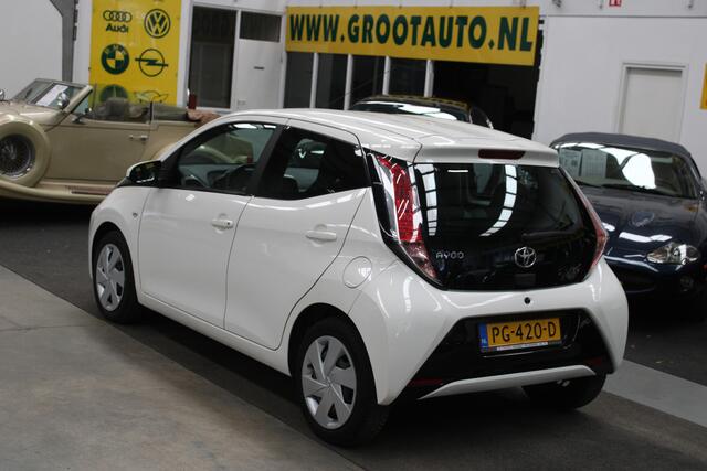 Toyota AYGO 1.0 VVT-i x-play Airco, Isofix, 5 Deurs