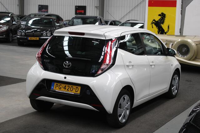 Toyota AYGO 1.0 VVT-i x-play Airco, Isofix, 5 Deurs