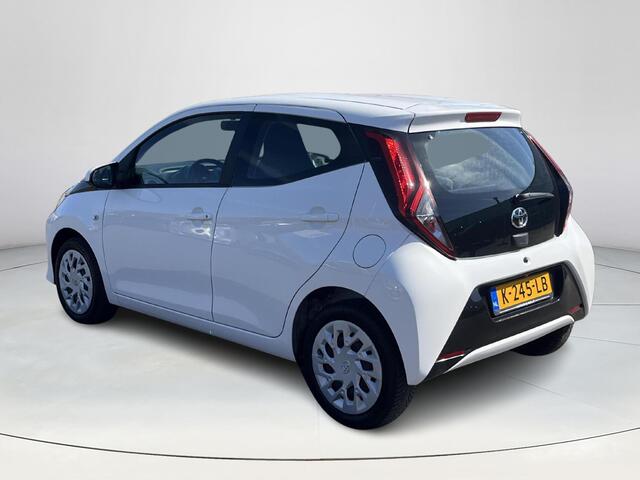 Toyota AYGO 1.0 VVT-i x-play | Apple CarPlay/Android auto | Achteruitrijcamera | Airco