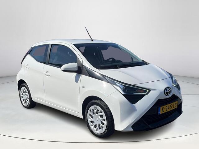 Toyota AYGO 1.0 VVT-i x-play | Apple CarPlay/Android auto | Achteruitrijcamera | Airco