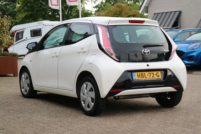 Toyota AYGO 1.0 VVT-i x-play | Carplay | Camera | Led |