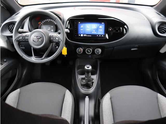 Toyota AYGO X 1.0 VVT-i Play ,Rode accenten, Nieuw, Extra voordeel!
