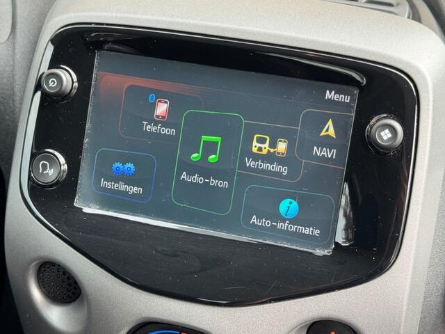 Toyota AYGO 1.0 VVT-I X-PLAY LIMITED 5-DRS AIRCO/NAVI/LED/CAMERA/NL-AUTO/1E EIG.